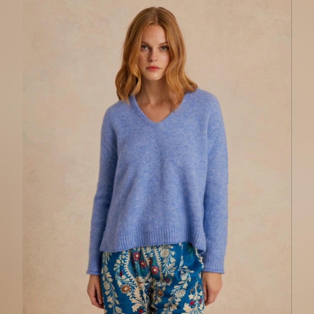 H&M VNeck Blue Light Sweater Size S